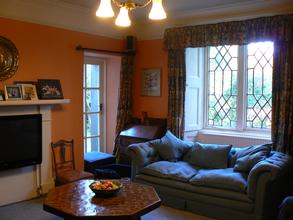 Home exchange listing HE25762